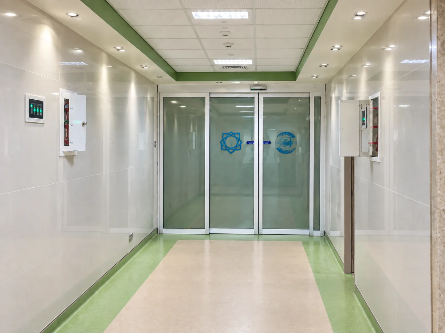 Baqiyatallah Hastanesi Kimyasal Acil Servis kontrollü erişim klinik koridoru