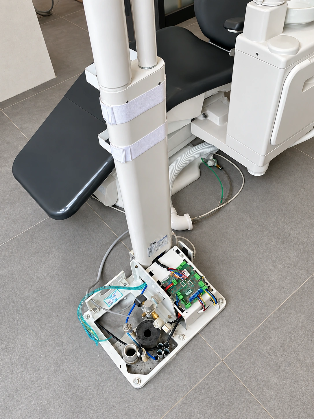 Parisan Dental Clinic — Design & Construction — 3