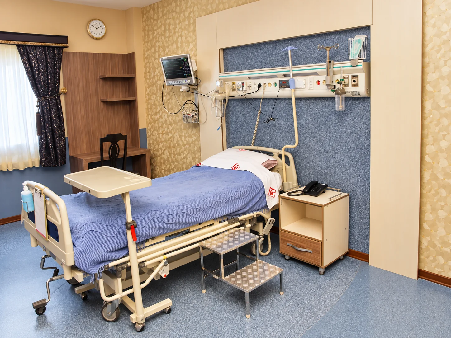 Tahran Şehid Rajaei Kalp Hastanesi aydınlık özel VIP hasta odası